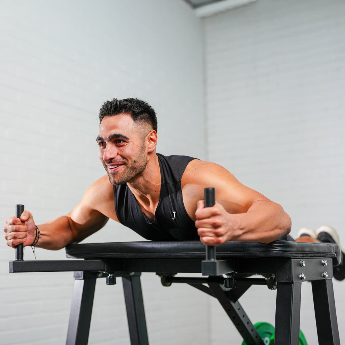 ATTIVO Reverse Hyperextension