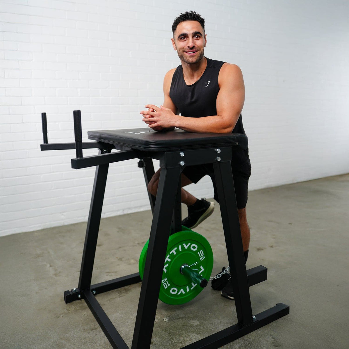 ATTIVO Reverse Hyperextension