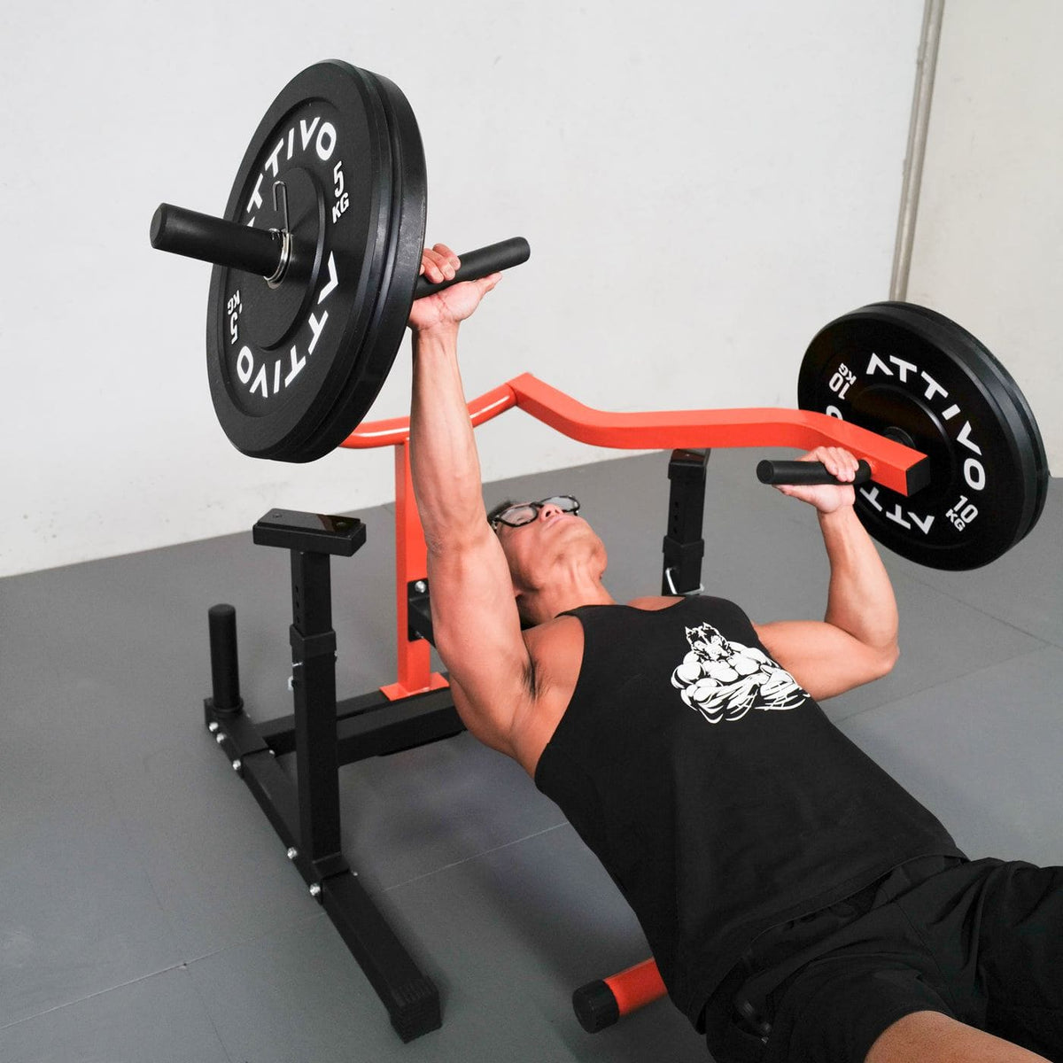 Adjustable Bench Press with Converging Arms