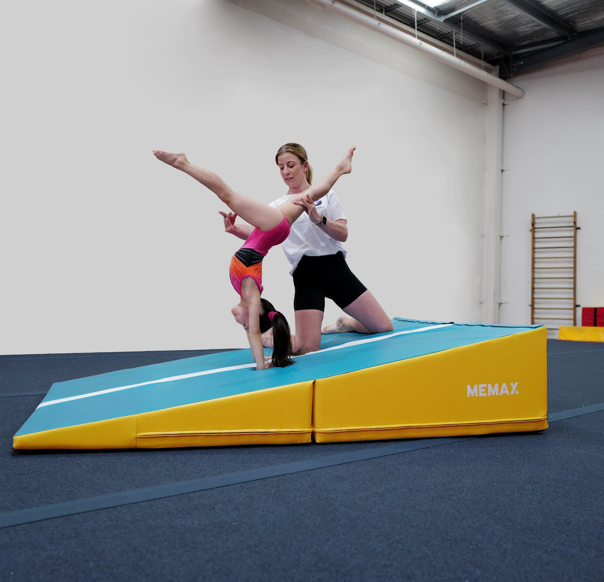 MEMAX Foldable Incline Wedge Mat - Modern Palette