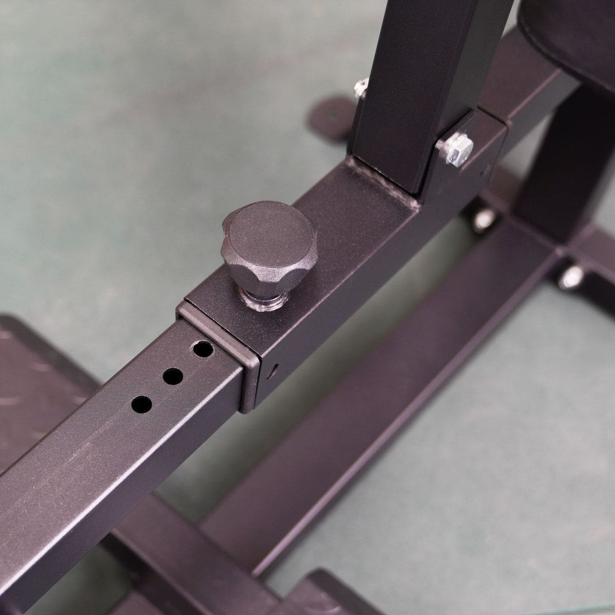 ATTIVO Seated Calf Raise Machine