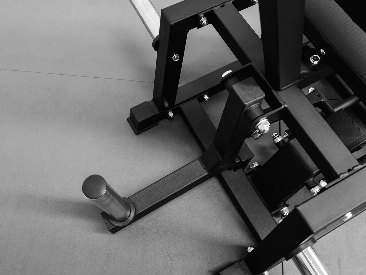 ATTIVO L4 Pro Plate Loaded Hip Adductor & Abductor