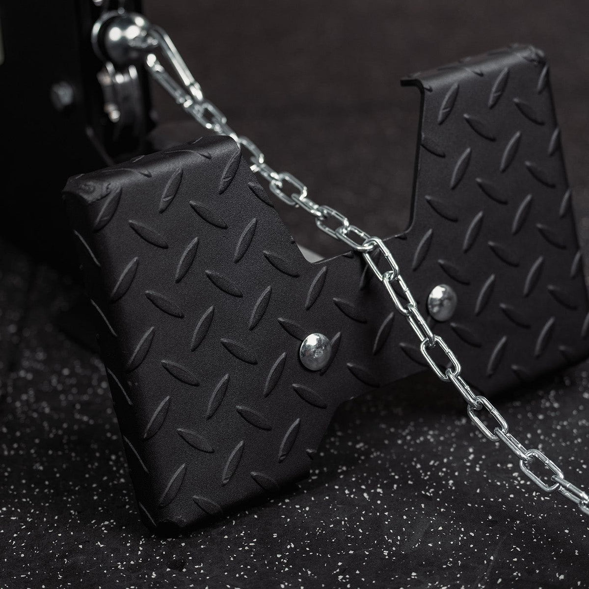 Lat Pulldown Low Row Machine with Aluminium Pulley Wheels - L4 Pro Series