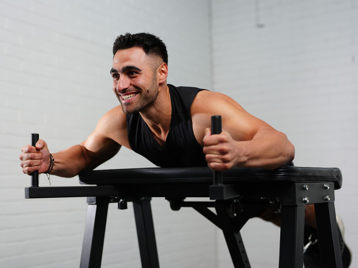 ATTIVO Reverse Hyperextension