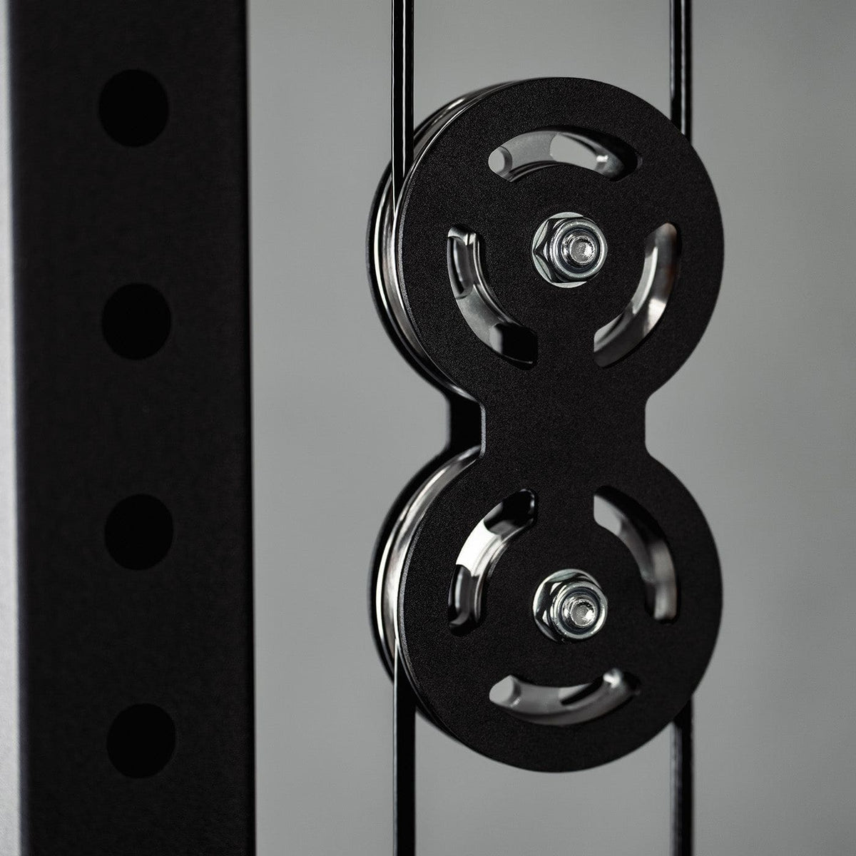 Lat Pulldown Low Row Machine with Aluminium Pulley Wheels - L4 Pro Series