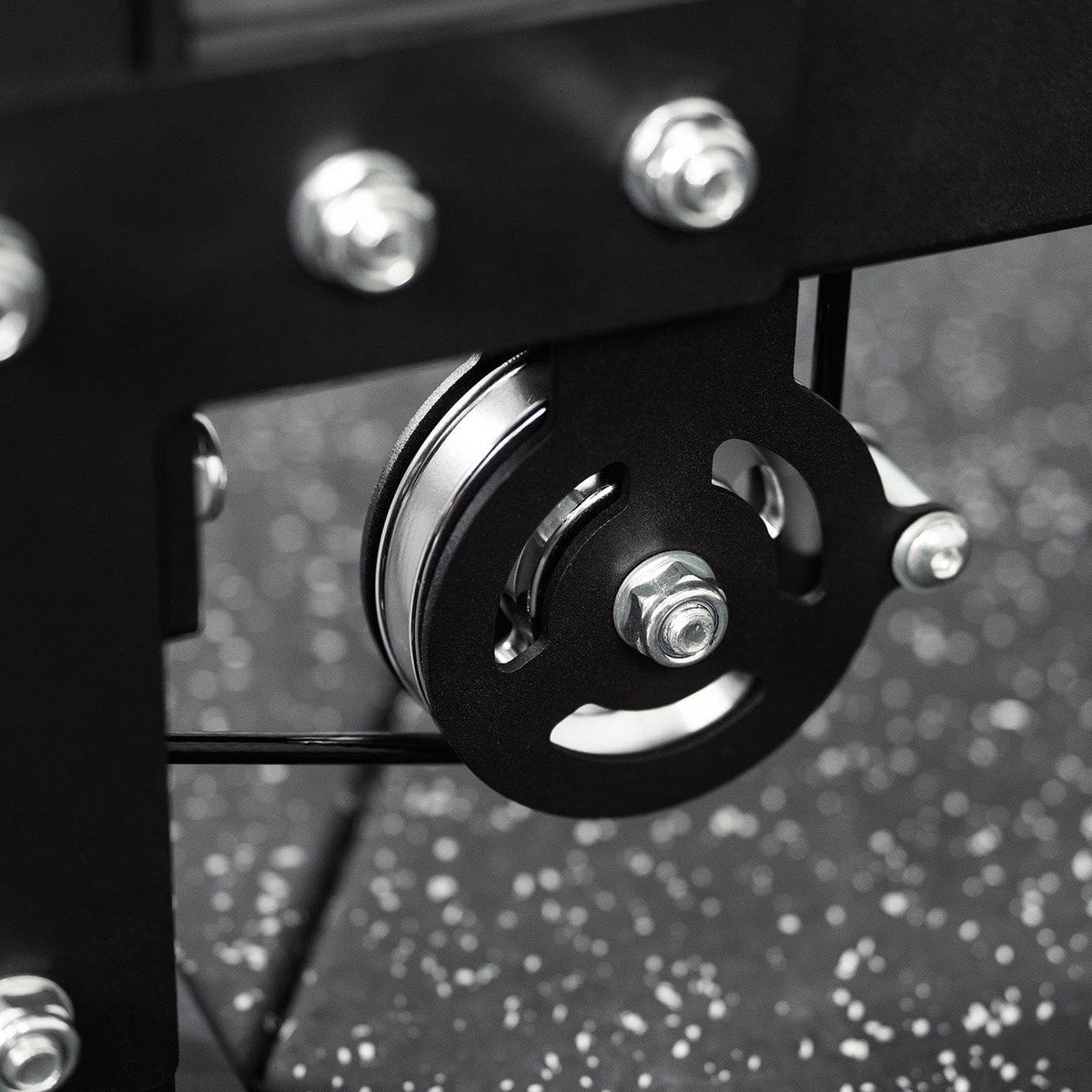 Lat Pulldown Low Row Machine with Aluminium Pulley Wheels - L4 Pro Series