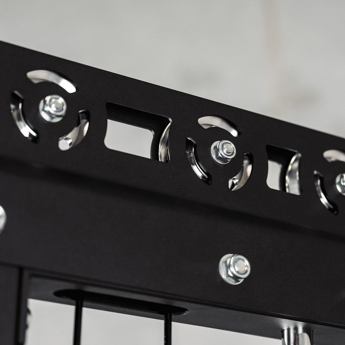 Lat Pulldown Low Row Machine with Aluminium Pulley Wheels - L4 Pro Series