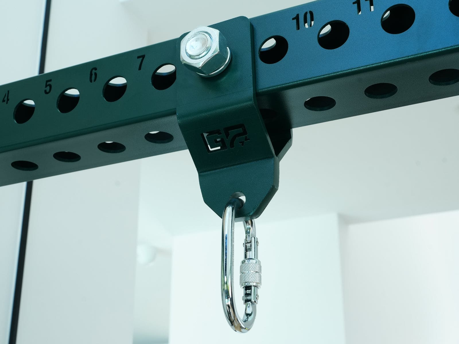 Gym Plus Evolve Utility Shackle 75-SHACKLE