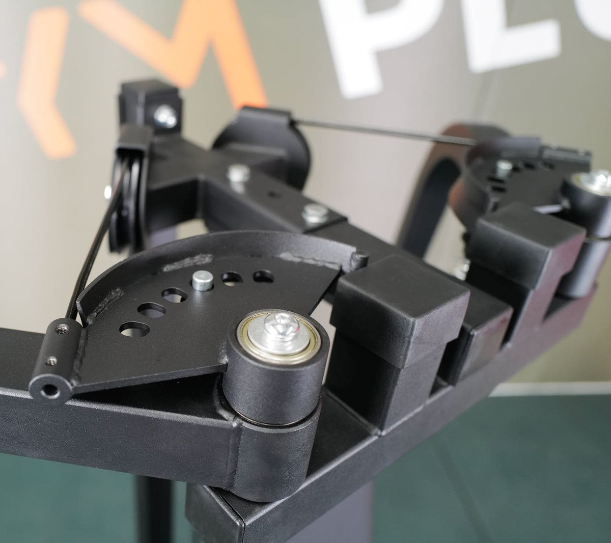 ATTIVO Chest Fly Pec Fly and Reverse Delt Machine