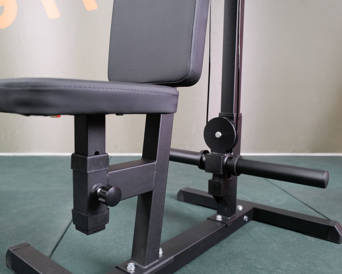 ATTIVO Chest Fly Pec Fly and Reverse Delt Machine