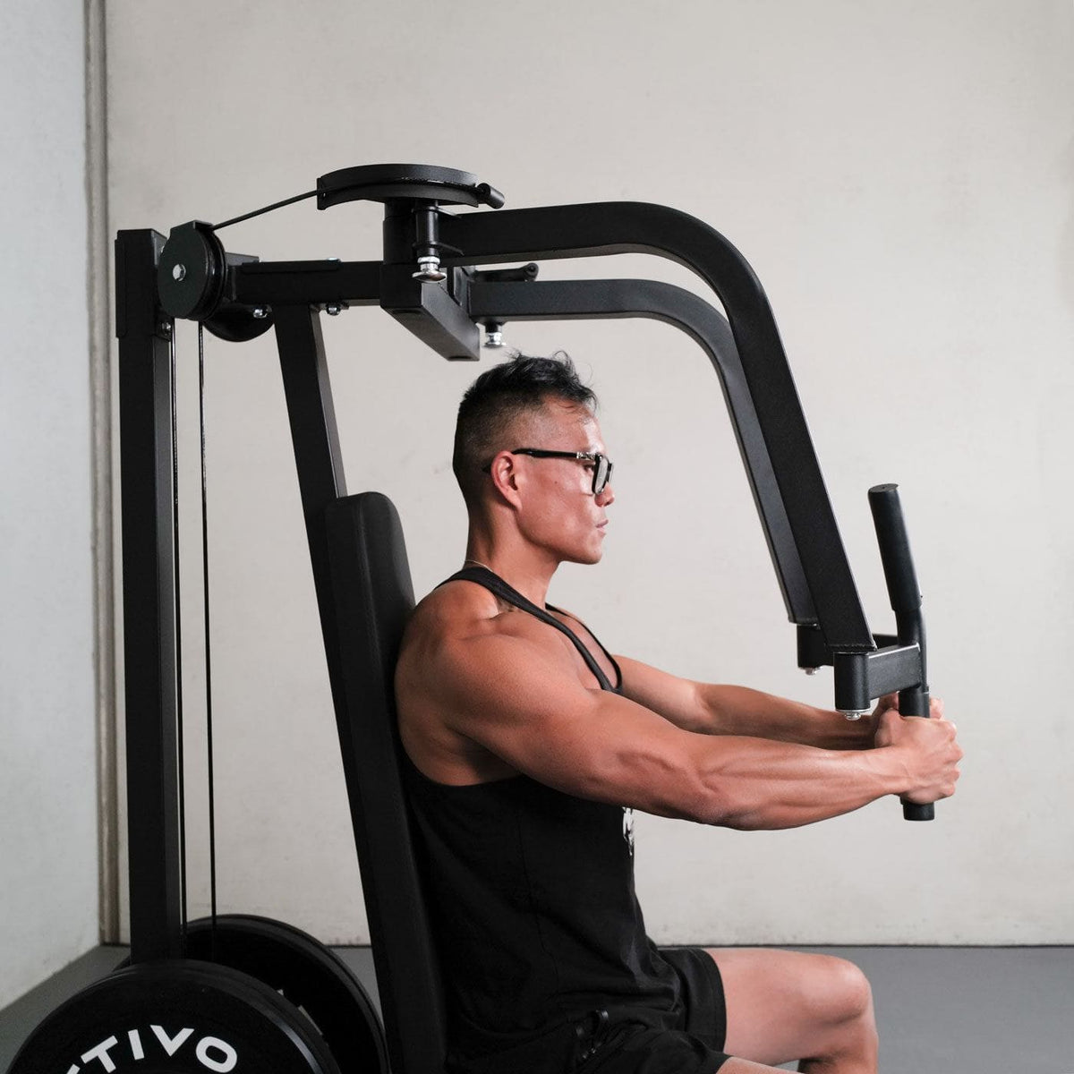ATTIVO Chest Fly Pec Fly and Reverse Delt Machine